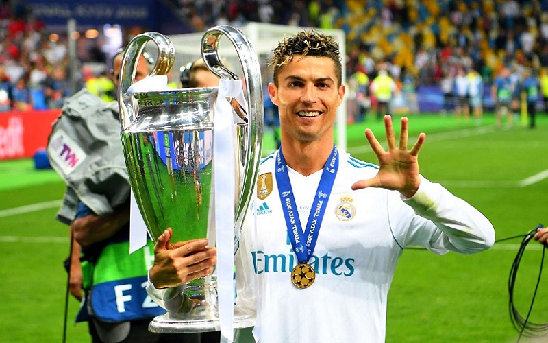 CR7 là ai? Giải mã hành trình trở thành huyền thoại vĩ đại nhất lịch sử bóng đá